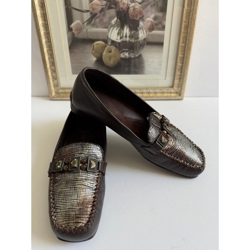 Bella Vita Womens Brown Leather Metallic Snakeskin Studded Loafers Size 8N